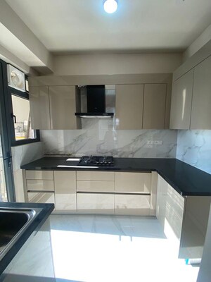 Kitchen in 3.5 BHK Apartment at M3M Heights, Sector 65 – for Rent