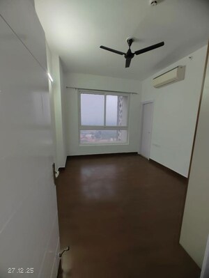 Room in 3 BHK Apartment at Mapsko Mount Ville, Sector 79 – for Rent