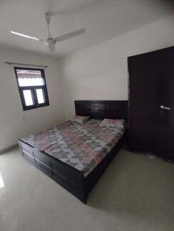 1 RkApartment For Rent in RWA Apartments Sector 39