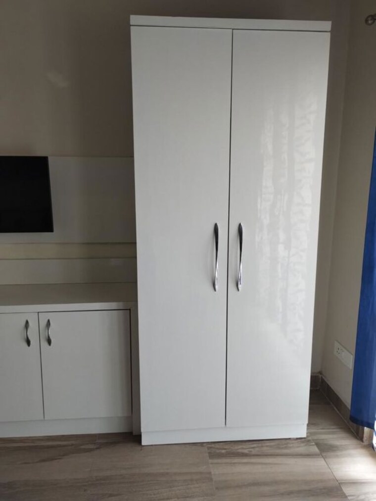 Bathroom, paramount-golfforeste 1 RK 435 Sq.Ft. Apartment In Zeta I Greater Noida Greater Noida 10544293