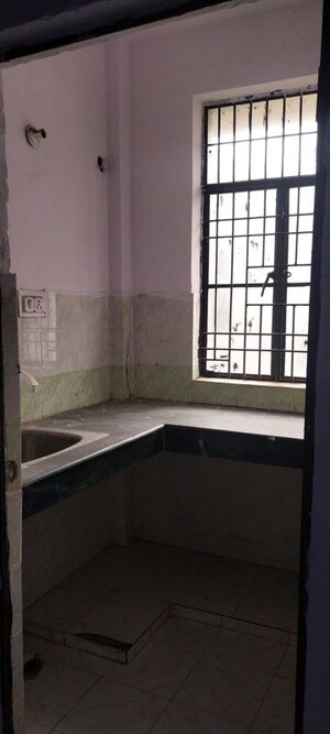 Room in 1 BHK Apartment at Sector 10 Greater Noida – for Sale