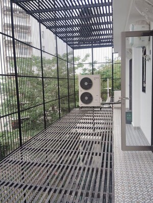 Balcony in 4 BHK Builder Floor at Dlf Phase ii – for Rent