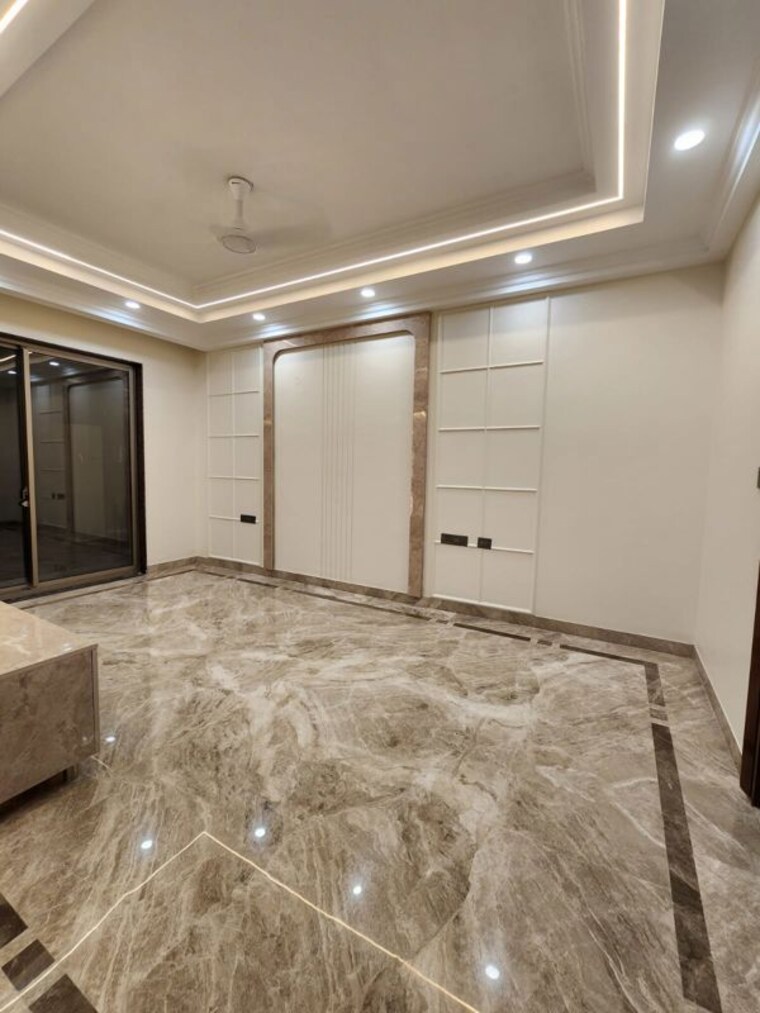 Room, dlf phase ii 4 Bedroom 300 Sq.Yd. Builder Floor In Dlf Phase ii Gurgaon 10544289