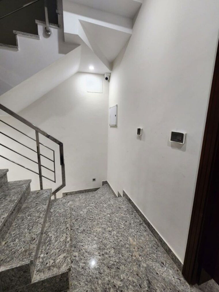 Room, dlf phase ii 4 Bedroom 300 Sq.Yd. Builder Floor In Dlf Phase ii Gurgaon 10544289