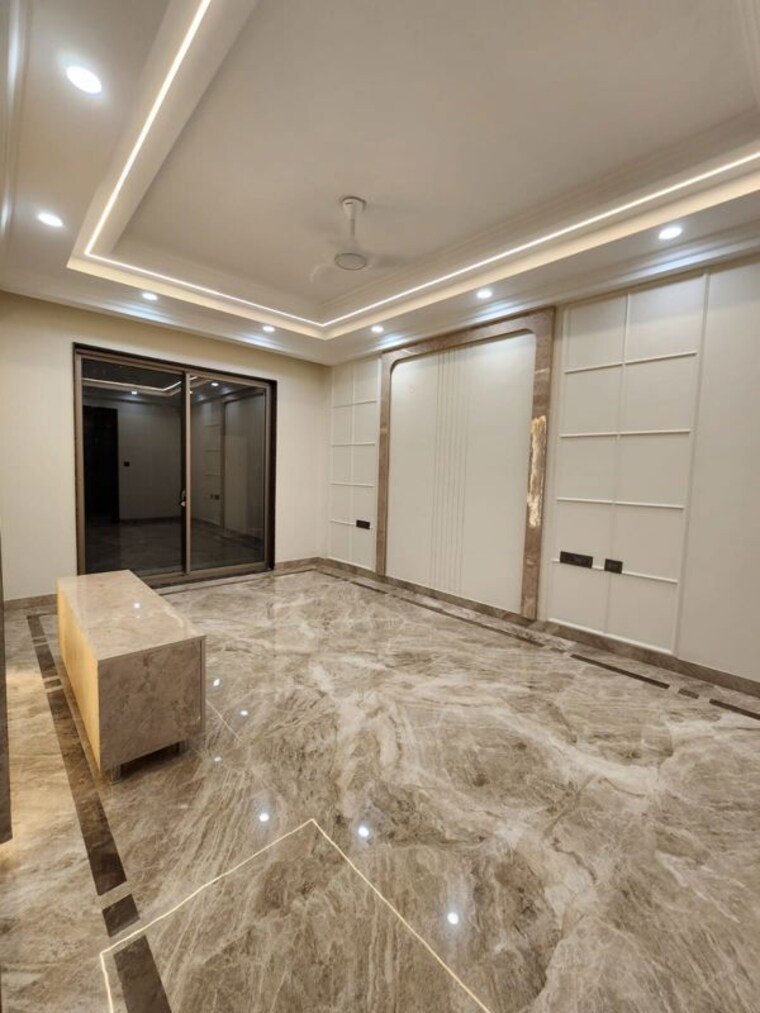 Room, dlf phase ii 4 Bedroom 300 Sq.Yd. Builder Floor In Dlf Phase ii Gurgaon 10544289