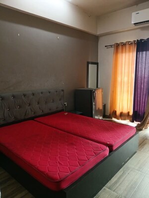 Bedroom in 1 RK Apartment at Paramount Golfforeste, Zeta I Greater Noida – for Rent