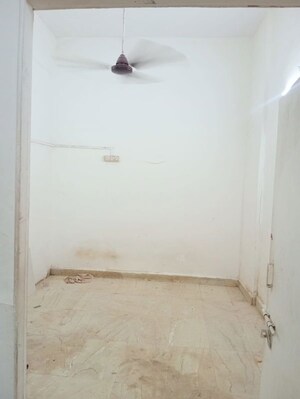 Bathroom in 1 RK Apartment at Mahakali CHS, Andheri East – for Rent