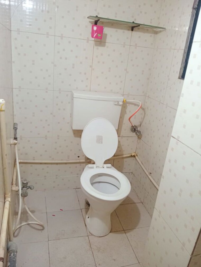 Bathroom, mahakali-chs 1 RK 400 Sq.Ft. Apartment In Andheri East Mumbai 10544332