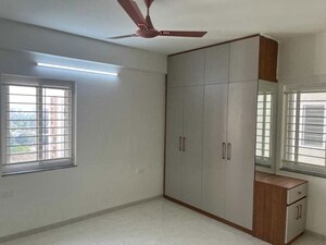 Room in 2 BHK Apartment at DSR Parkway, Sarjapur Road – for Rent
