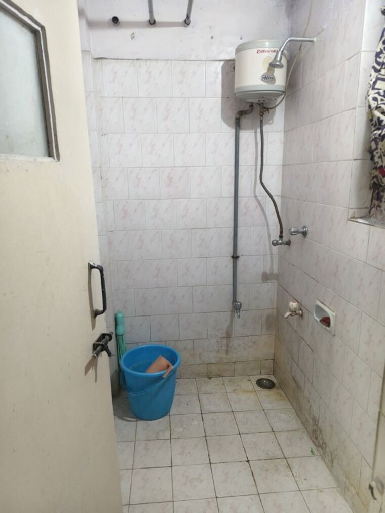 Bathroom, siddharth-nagar-phase-1 1 RK 400 Sq.Ft. Apartment In Aundh Pune 10544355
