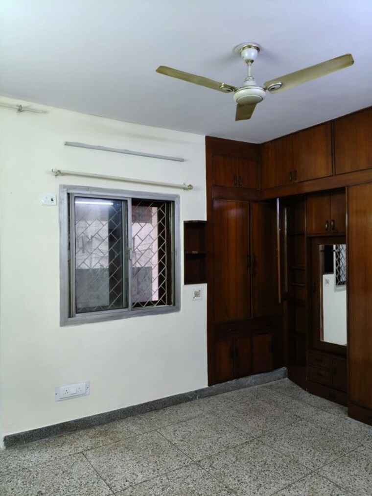 Room, lajpat nagar ii 2 Bedroom 900 Sq.Ft. Builder Floor In Lajpat Nagar ii Delhi 10544358