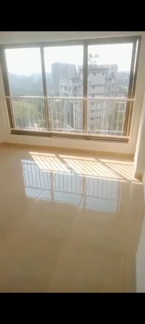 Room in 2 BHK Apartment at Mahindra Alcove, Chandivali – for Rent