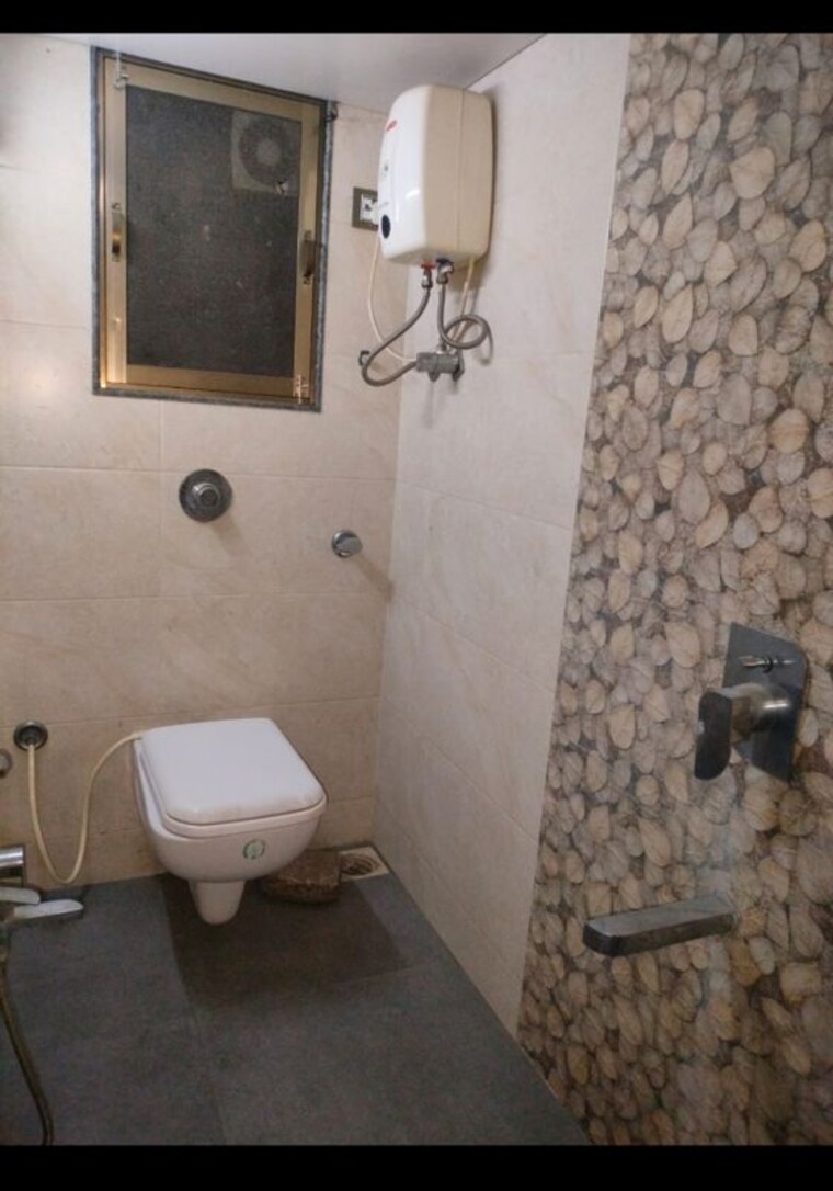 Bathroom, veernav-ram-niwas 4 Bedroom 1200 Sq.Ft. Apartment In Gokhale Road Thane 10544386