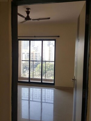 Room in 2 BHK Apartment at Vijay Vilas Vega Building 1 to 6 CHS Ltd, Kavesar – for Rent