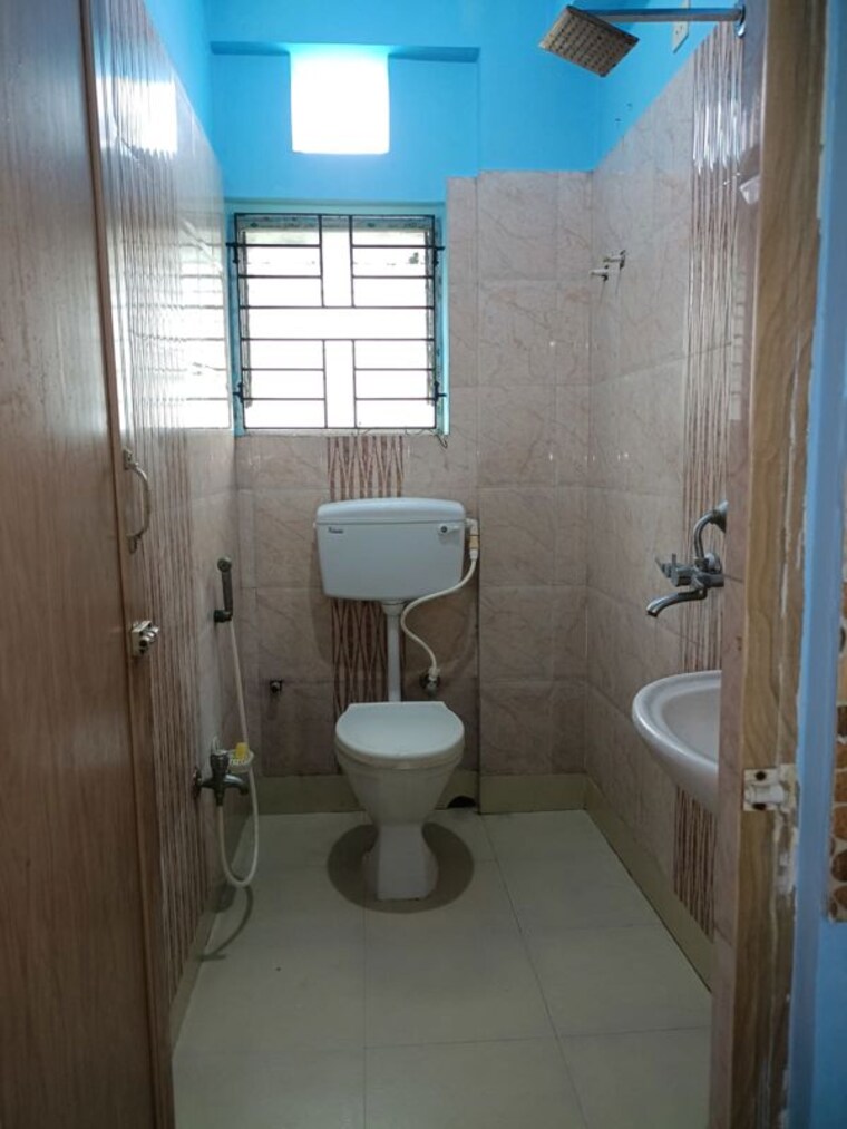 Bathroom, jadavpur 2 Bedroom 765 Sq.Ft. Apartment In Jadavpur Kolkata 10544274