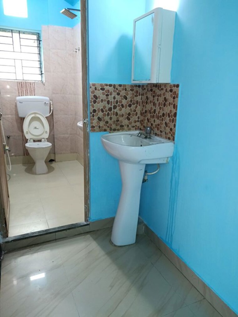 Bathroom, jadavpur 2 Bedroom 765 Sq.Ft. Apartment In Jadavpur Kolkata 10544274