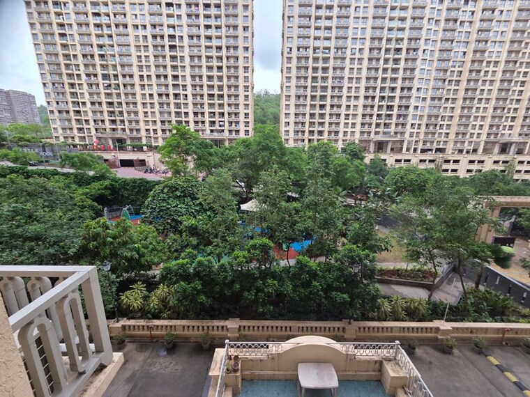 Exterior View, hiranandani-regent-hill 1 Bedroom 450 Sq.Ft. Apartment In Powai Mumbai 10544400