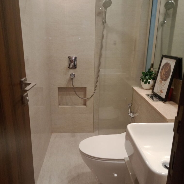 Bathroom, hiranandani-regent-hill 1 Bedroom 379 Sq.Ft. Apartment In Powai Mumbai 10544352