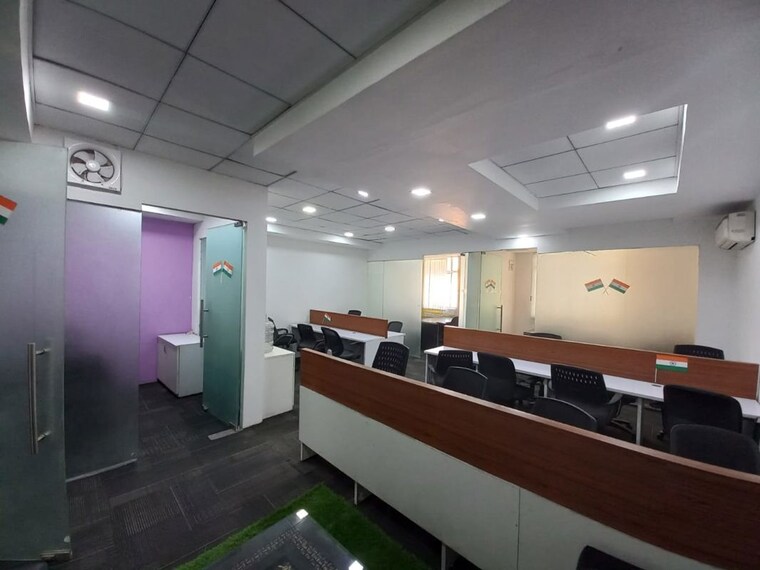 Team Area, sector 63 Commercial Office Space 1100 Sq.Ft. In Sector 63 Noida 10544402