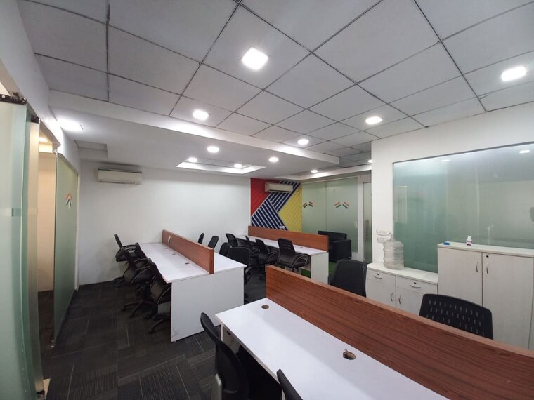 Team Area, sector 63 Commercial Office Space 1100 Sq.Ft. In Sector 63 Noida 10544402