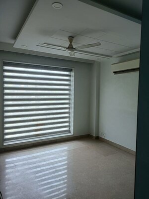 Room in 3 BHK Builder Floor at Defence Colony – for Sale