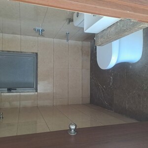Bathroom in 3 BHK Apartment at Sheth Zuri, Laxmi Nagar – for Sale