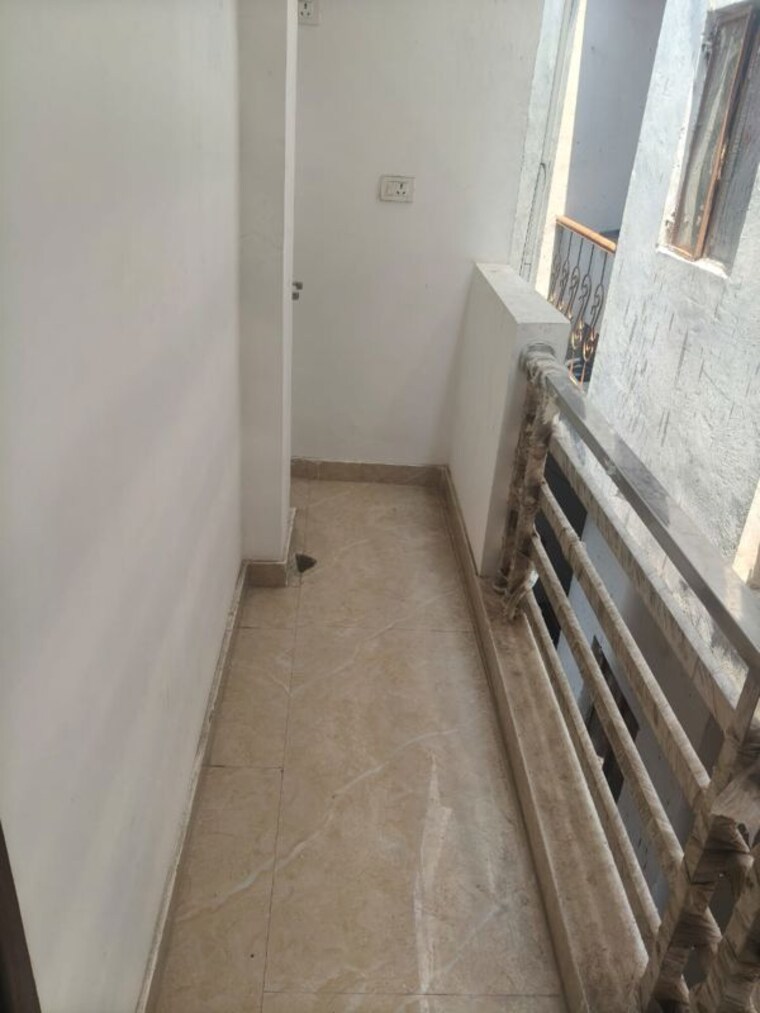Balcony, saket 1 Bedroom 500 Sq.Ft. Independent House In Saket Delhi 10544423