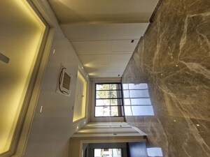 Furnished Amenities in 3 BHK Builder Floor at Chittaranjan Park – for Sale