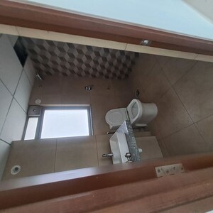 Attached Bathroom in 3 BHK Apartment at Kalpataru Immensa, Kolshet Road – for Sale