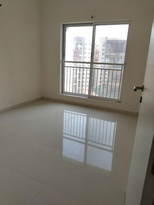 Room in 2 BHK Apartment at Godrej Nurture Pune, Mamurdi – for Rent