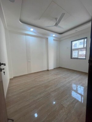 Room in 3 BHK Builder Floor at Saket – for Rent