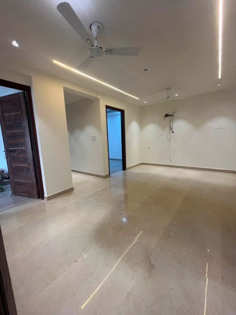 Room, saket 3 Bedroom 900 Sq.Ft. Builder Floor In Saket Delhi 10544461