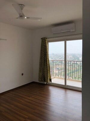 Room in 3 BHK Apartment at Gaur Atulyam, Omicron I Greater Noida – for Sale