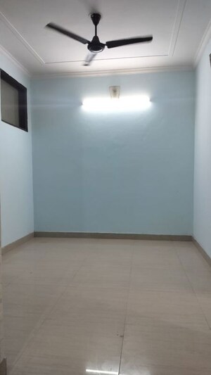 Room in 1 BHK Builder Floor at Saket – for Rent