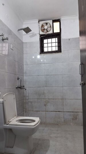 Bathroom in 1 BHK Builder Floor at Saket – for Rent