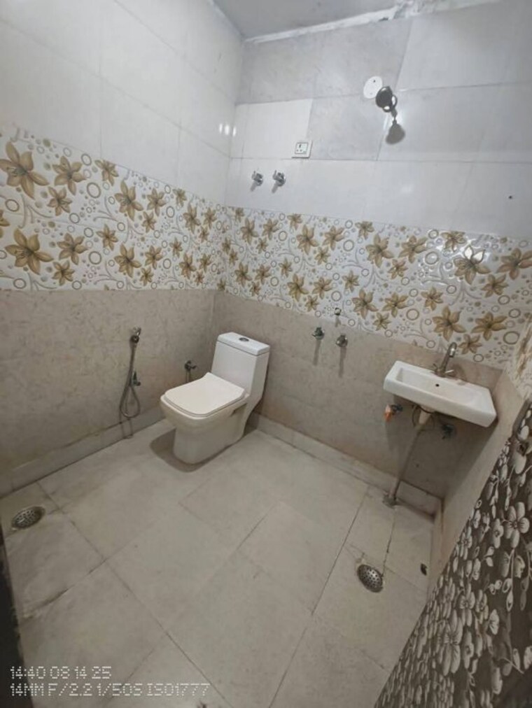 Bathroom, saket 1 RK 500 Sq.Ft. Independent House In Saket Delhi 10544526
