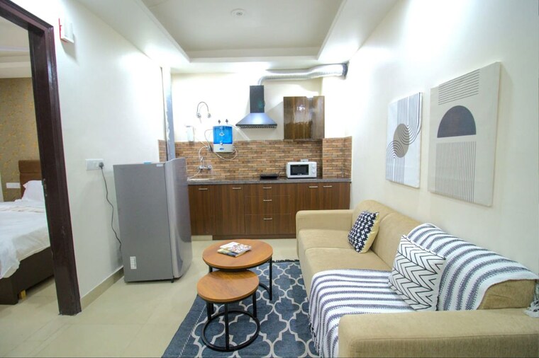 Living Room, sector 52 1 Bedroom 215 Sq.Yd. Builder Floor In Sector 52 Gurgaon 10544502