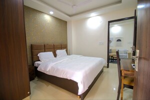 Bedroom in 1 BHK Builder Floor at Sector 52 – for Rent
