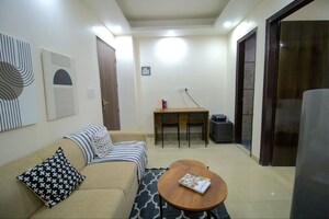 Living Room in 1 BHK Builder Floor at Sector 52 – for Rent