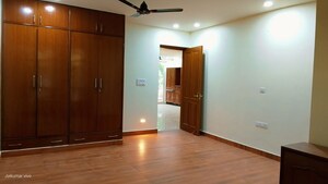Room in 3 BHK Apartment at Vasant Kunj – for Rent