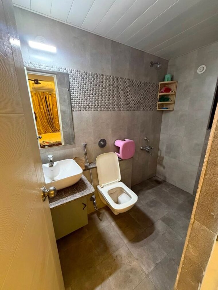 Bathroom, vivanta-life-vishakha-phase-1 2 Bedroom 1050 Sq.Ft. Apartment In Dhanori Pune 10544587
