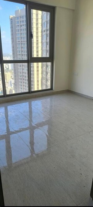 Room in 2 BHK Apartment at Sheth Auris Serenity Tower 2, Malad West – for Rent