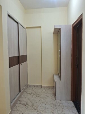 Room in 2 BHK Apartment at Infantry Road – for Rent