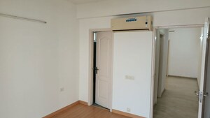 Room in 4 BHK Apartment at Bestech Park View Spa Next, Sector 67 – for Rent