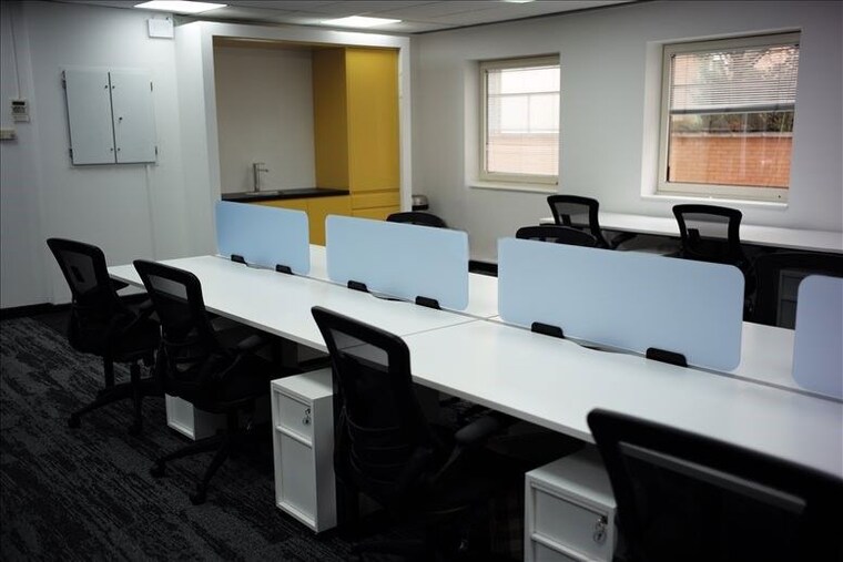 Team Area, race course road Commercial Office Space 1500 Sq.Ft. In Race Course Road Indore 10544641