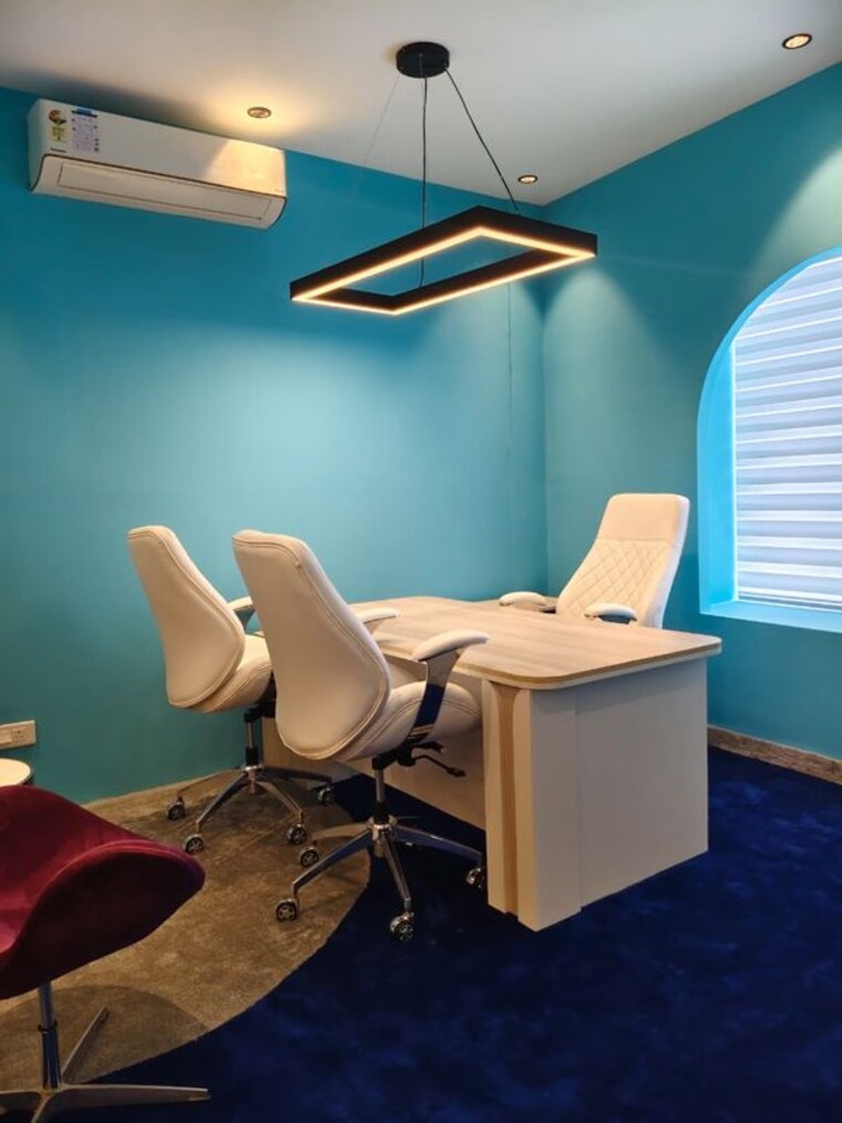 Team Area, sector 6 Commercial Office Space 7500 Sq.Ft. In Sector 6 Noida 10544617