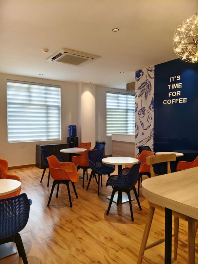 Team Area, sector 6 Commercial Office Space 7500 Sq.Ft. In Sector 6 Noida 10544617