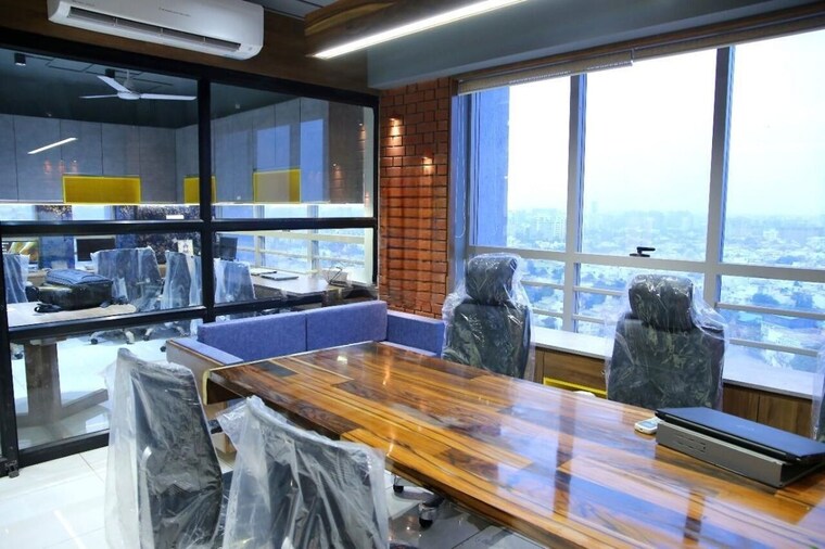 Team Area, super corridor Commercial Office Space 1680 Sq.Ft. In Super Corridor Indore 10544655