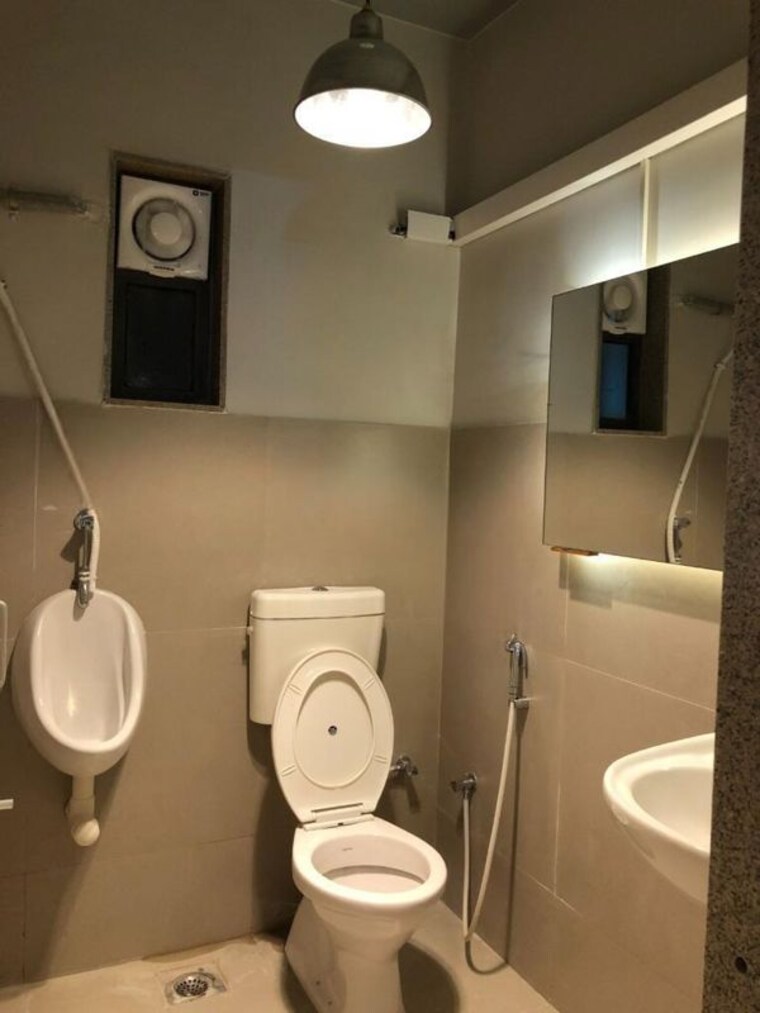 Bathroom, fergusson college road Commercial Office Space 7000 Sq.Ft. In Fergusson College Road Pune 10544676