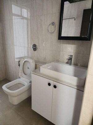 Bathroom in 3 BHK Apartment at Marina Skies, Hi Tech City – for Rent